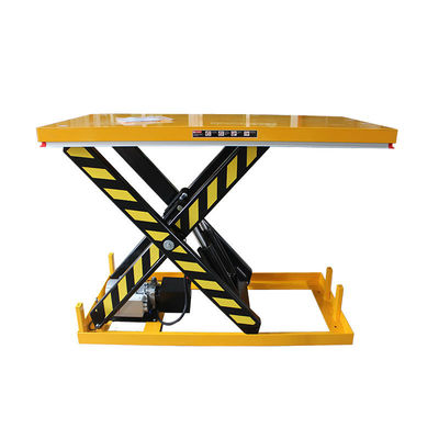ซื้อ 1m 2 - 4 ตัน CE มาตรฐาน เครื่องเลื่อยจานยกไฮดรอลิก online manufacture